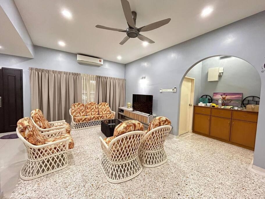 Blossom Spacious Comfy 830 *